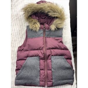 LL Bean Goose Down Puffer Vest Removable Hooded Faux Fur Women XS Full Zip Plum